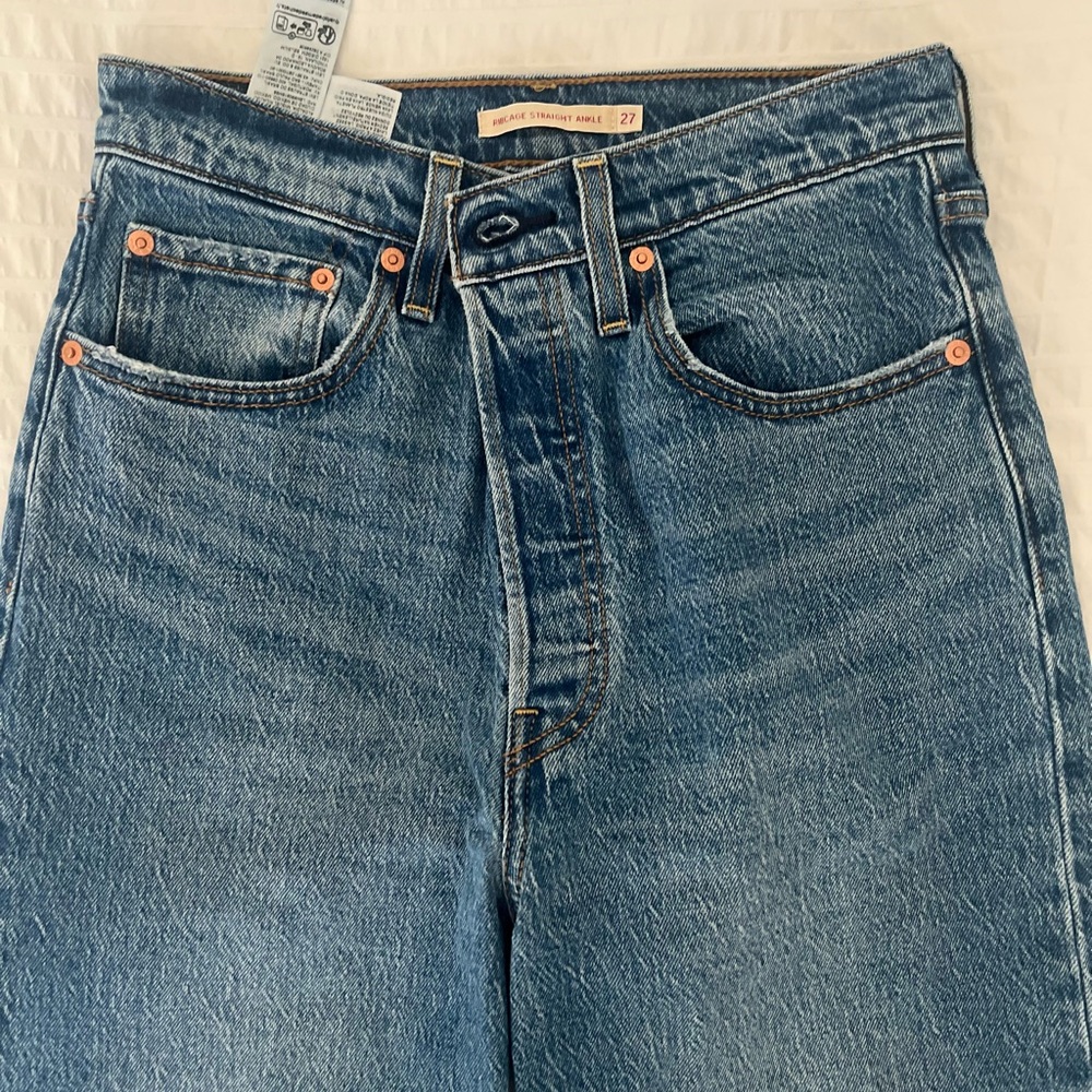 Levi’s Women’s Ribcage Blue Denim Jeans